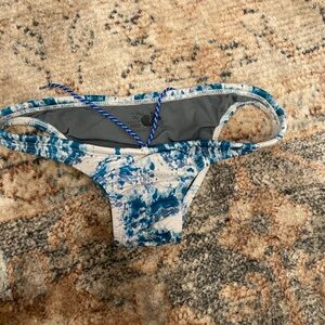 jolyn bikini bottom with tie